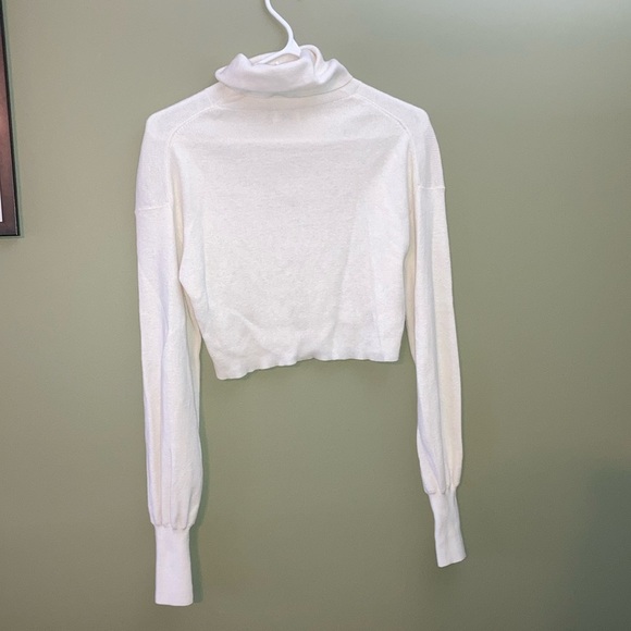 Wilfred White Turtleneck Crop Sweater with Long Sleeves - Picture 6 of 12